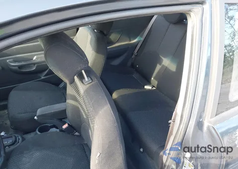 2008 Hyundai Accent Gs z USA, uszkodzony, nr VIN KMHCM36C78U080482